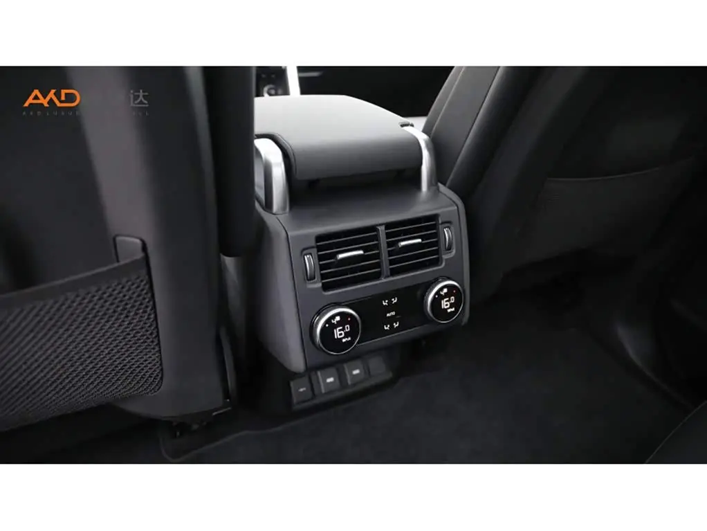 Land Rover Discovery 2023 — Photo 9/10