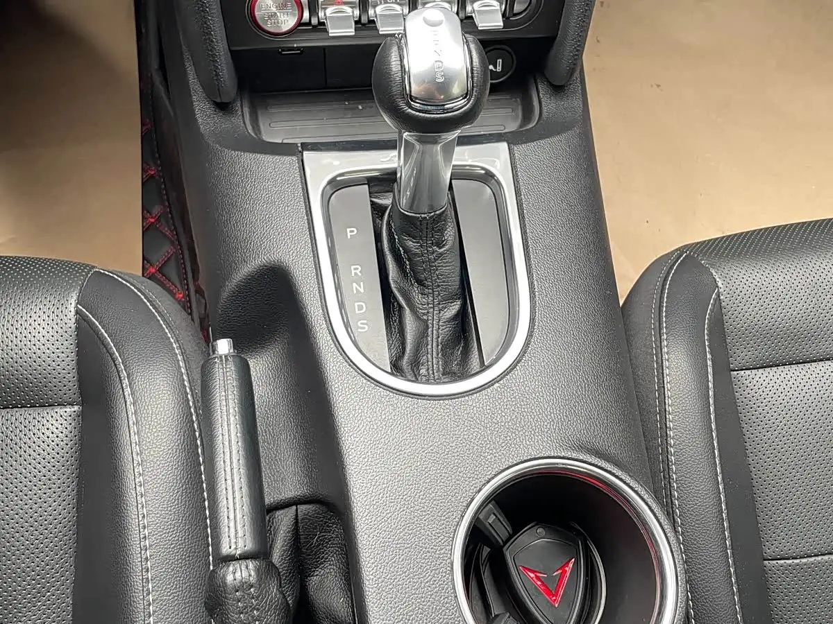 Ford Mustang 2021 — Photo 15/17