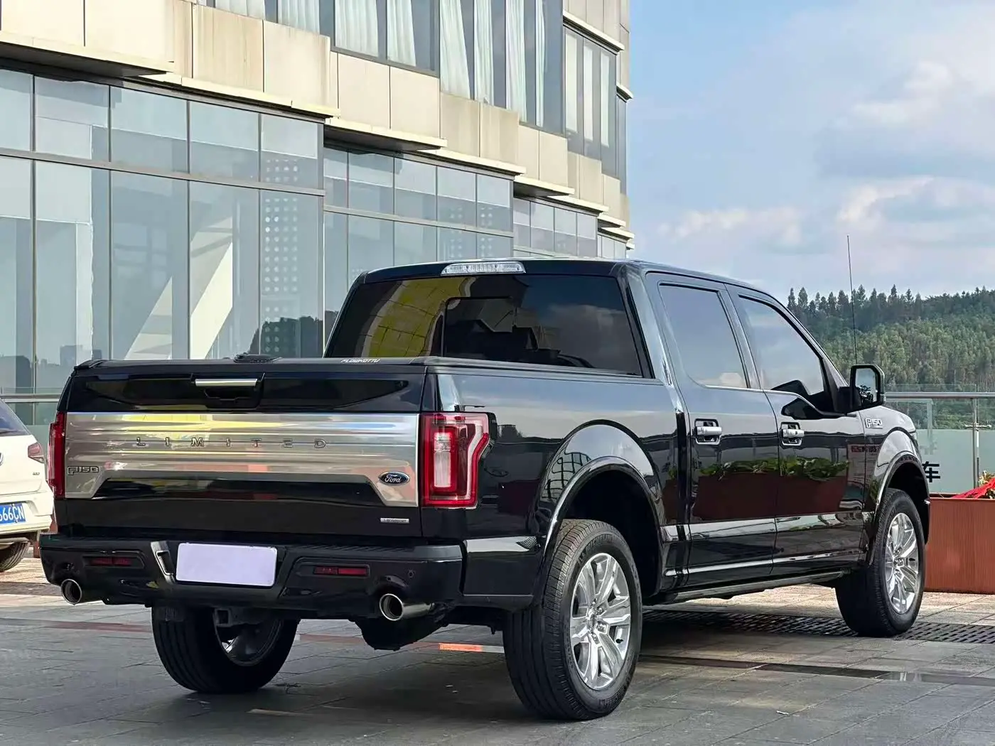 Ford F-150 Raptor 2021 — Фото 4/20
