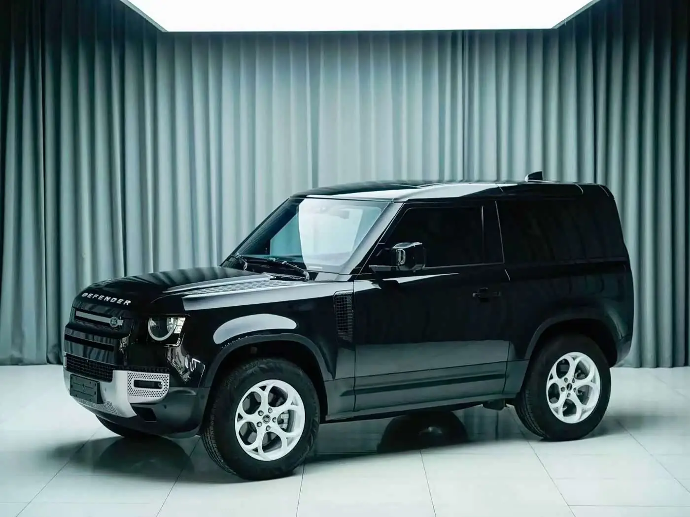 Land Rover Defender, 2024
