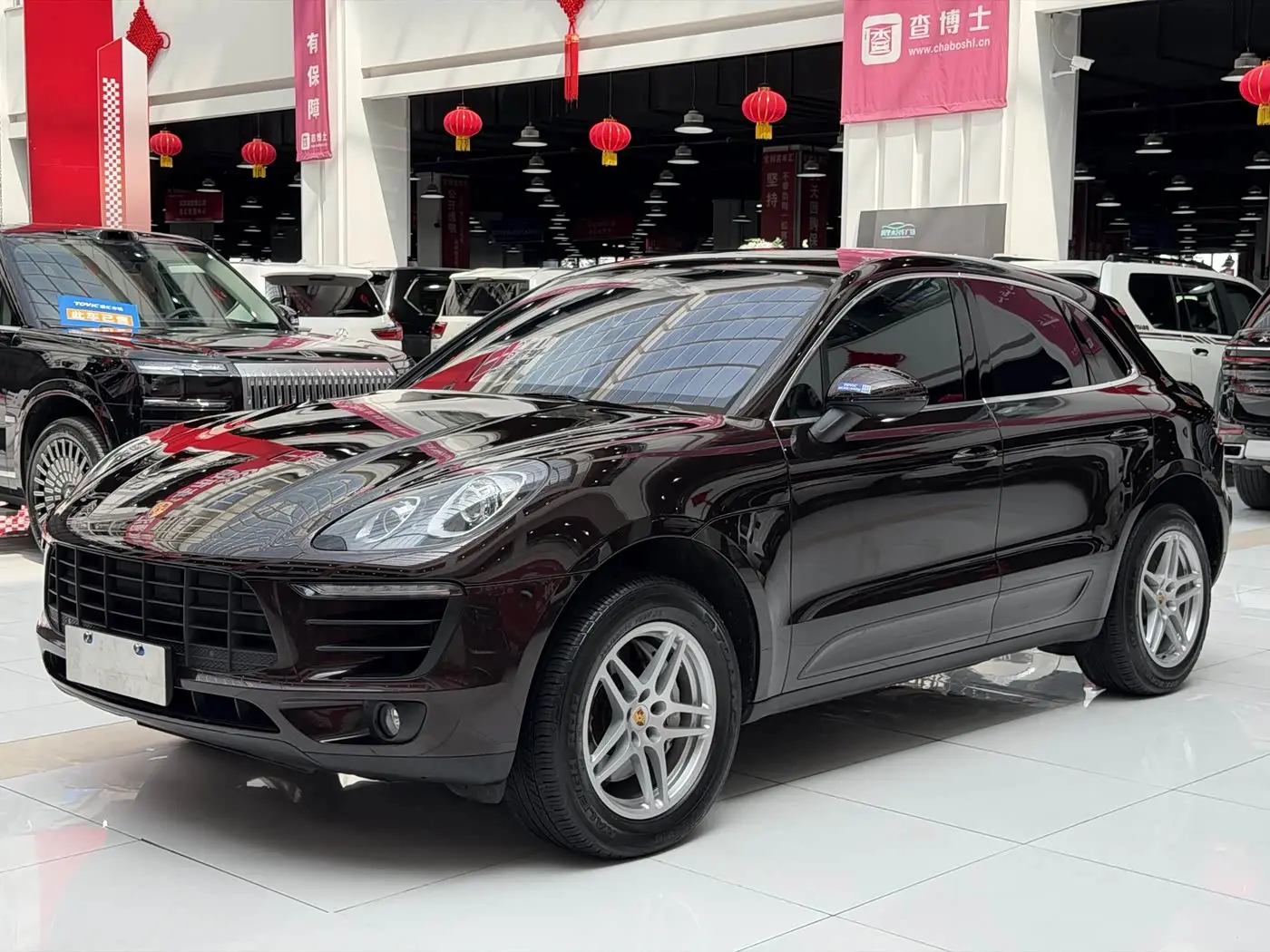Porsche Macan 2018 — Photo 1/17