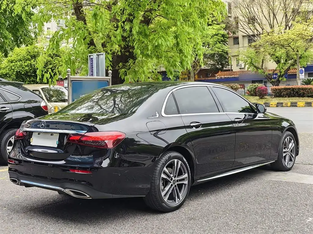 Mercedes-Benz E-Class 2022 — Şəkil 7/12