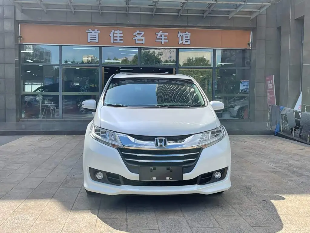 Honda Odyssey 2018 — Photo 2/20