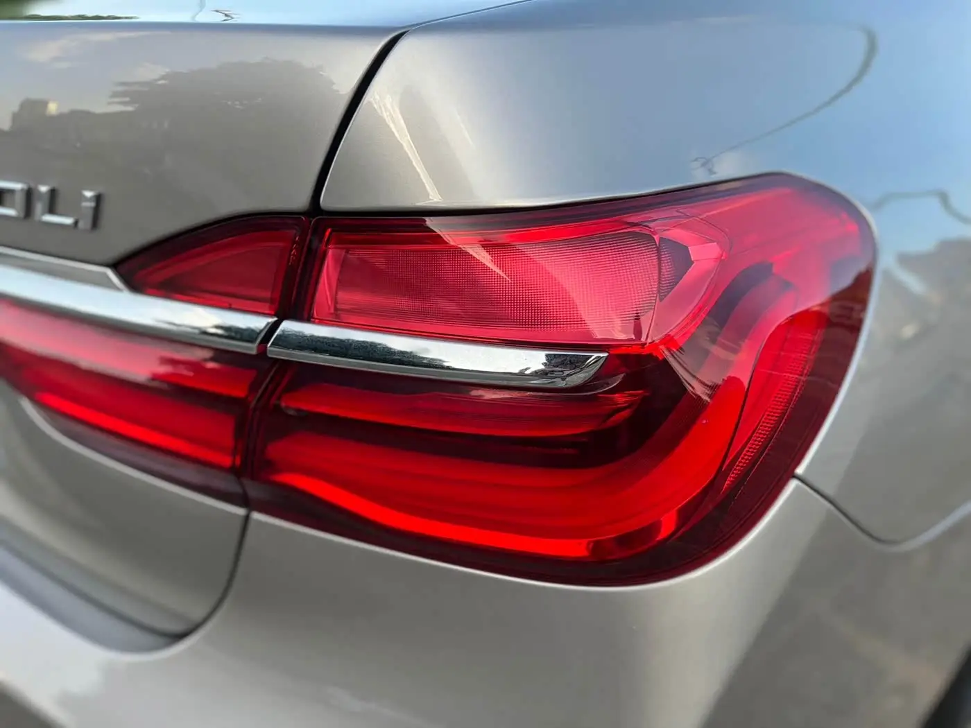 BMW 7 Series 2016 — Фото 14/20
