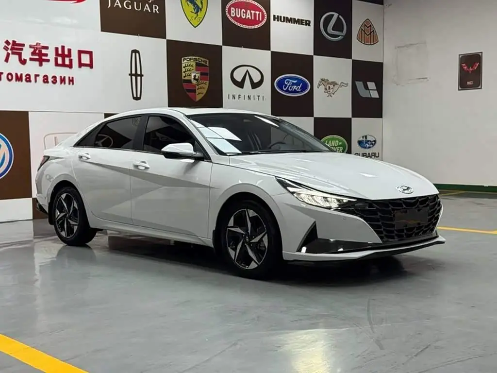 Hyundai Elantra 2022 — Photo 3/20