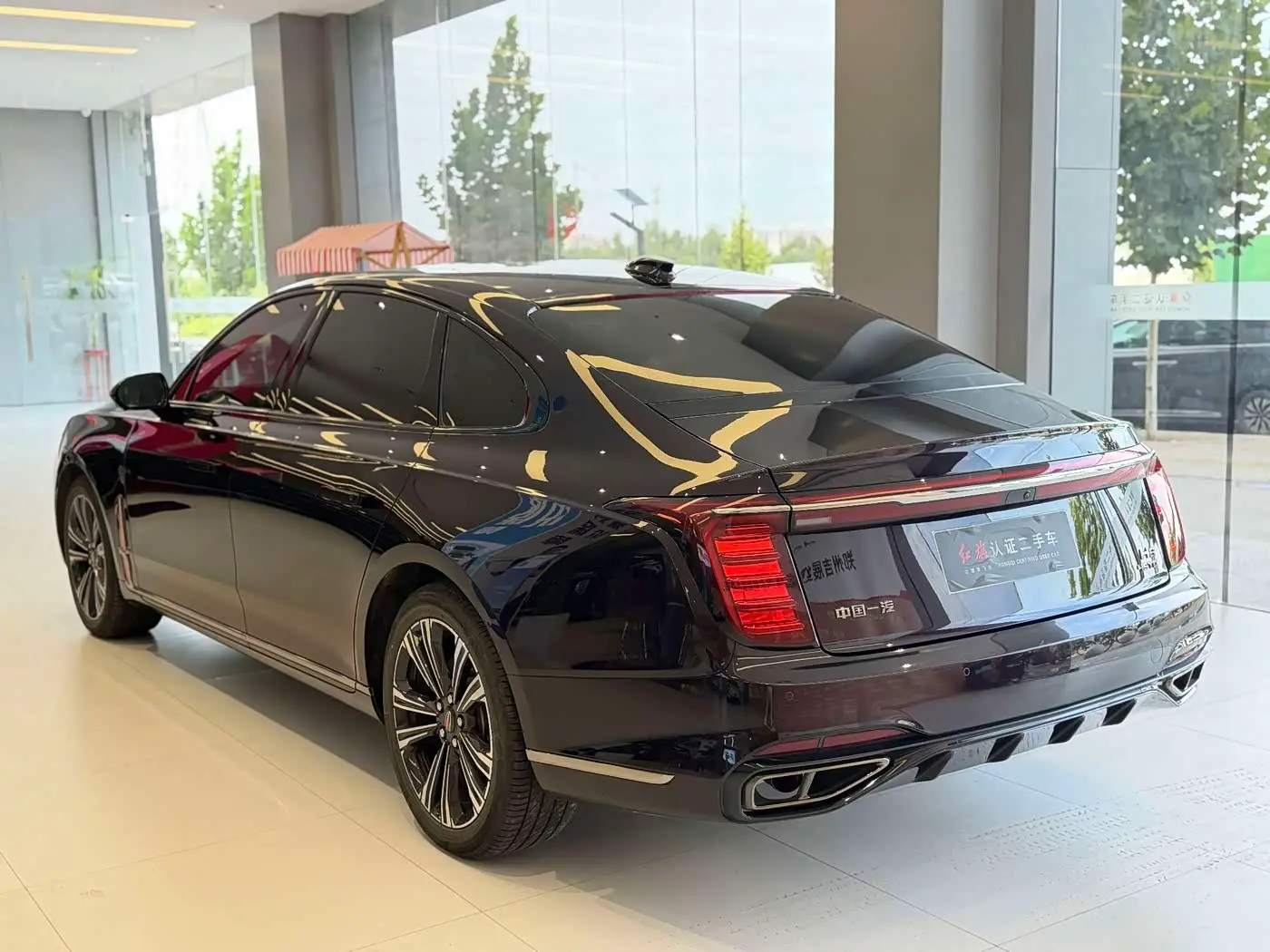Hongqi H9 2025 — Photo 17/20