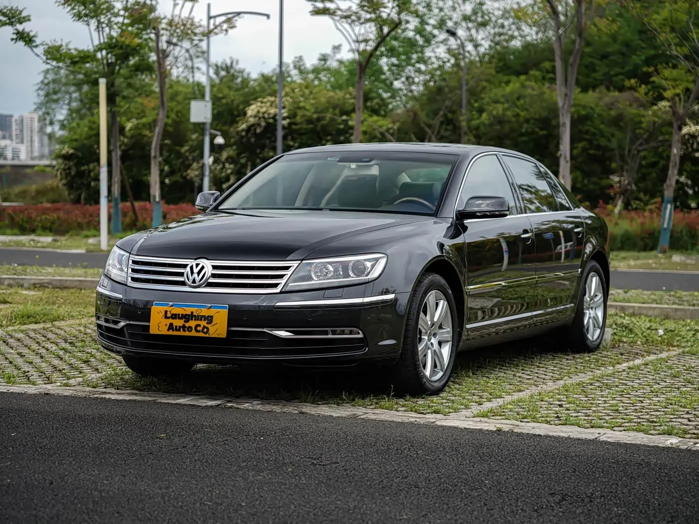 Volkswagen Phaeton 2014 — Фото 1/20