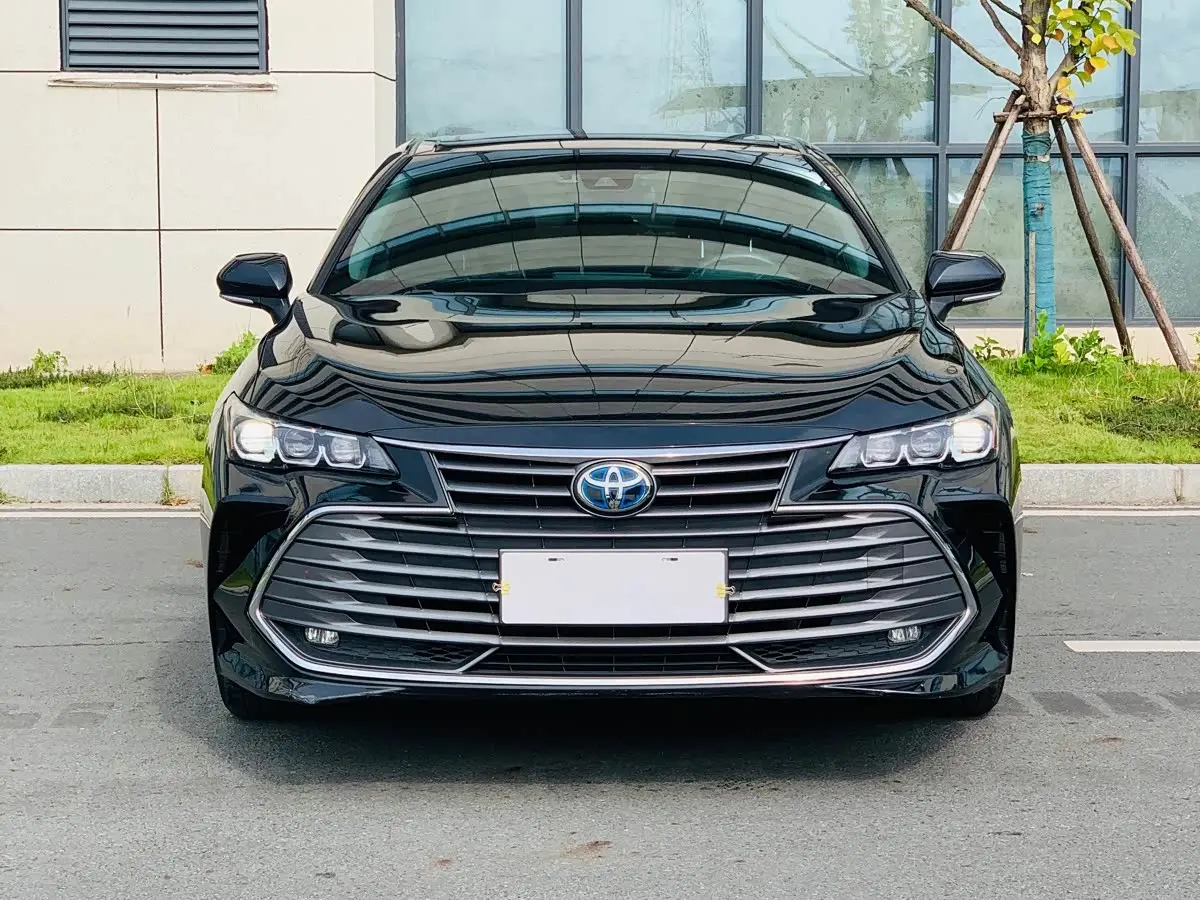 Toyota Avalon 2021 — Photo 2/20