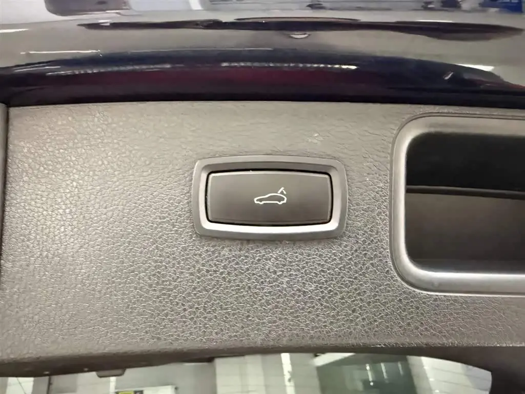 Porsche Macan 2021 — Photo 20/20