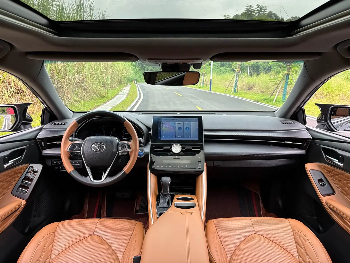 Toyota Avalon 2023 — Photo 5/20