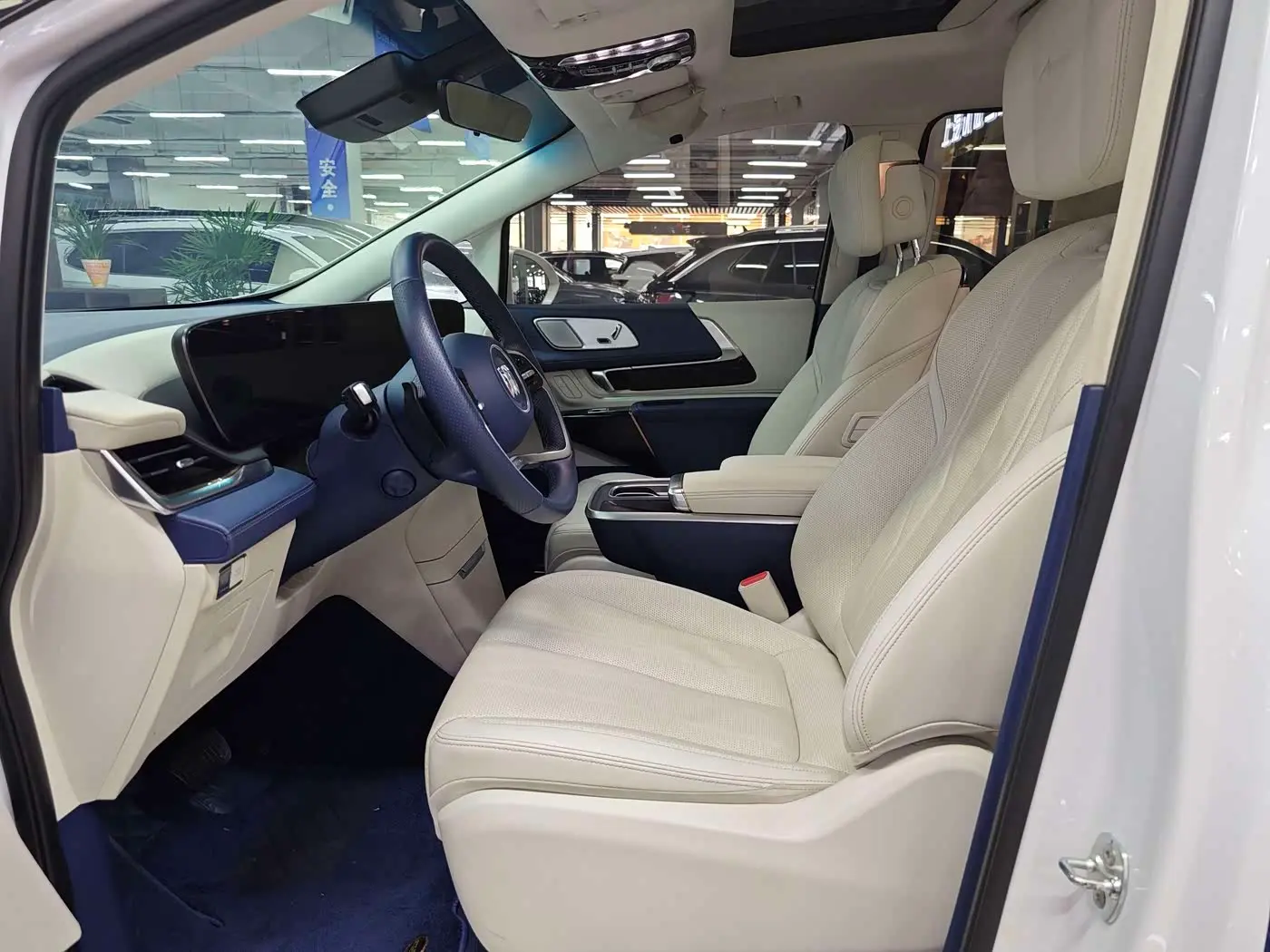 Buick Century 2025 — Photo 5/16