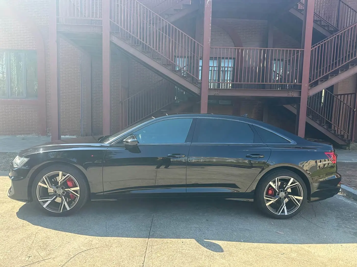 Audi A6L 2021 — Şəkil 7/17