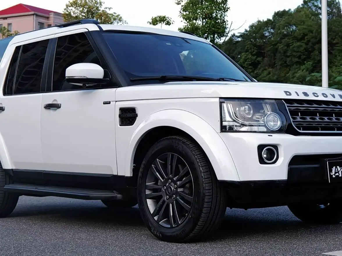 Land Rover Discovery 2016 — Photo 3/10
