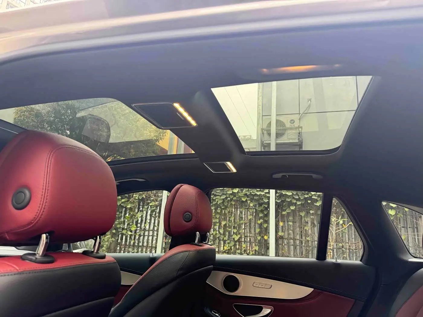 Mercedes-Benz GLC 2020 — Photo 9/20