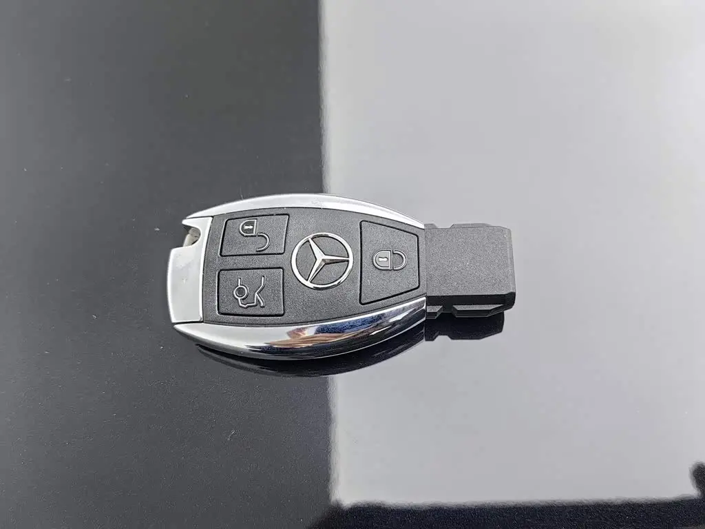 Mercedes-Benz GLC 2018 — Фото 19/20