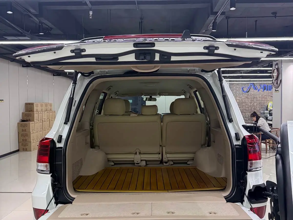 Toyota Land Cruiser 2015 — Фото 11/20