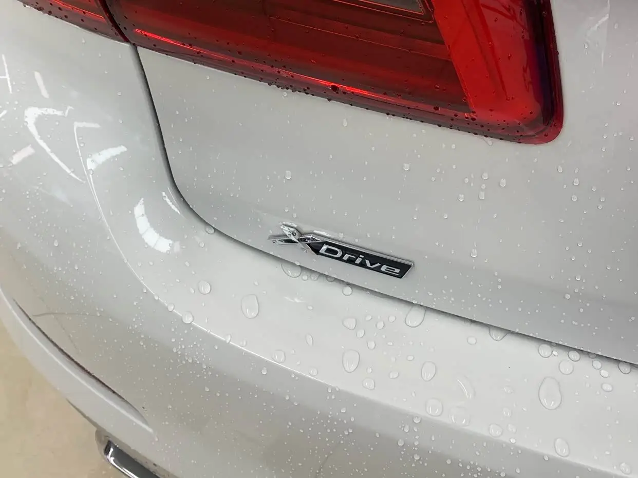 BMW 5 Series 2020 — Photo 16/18