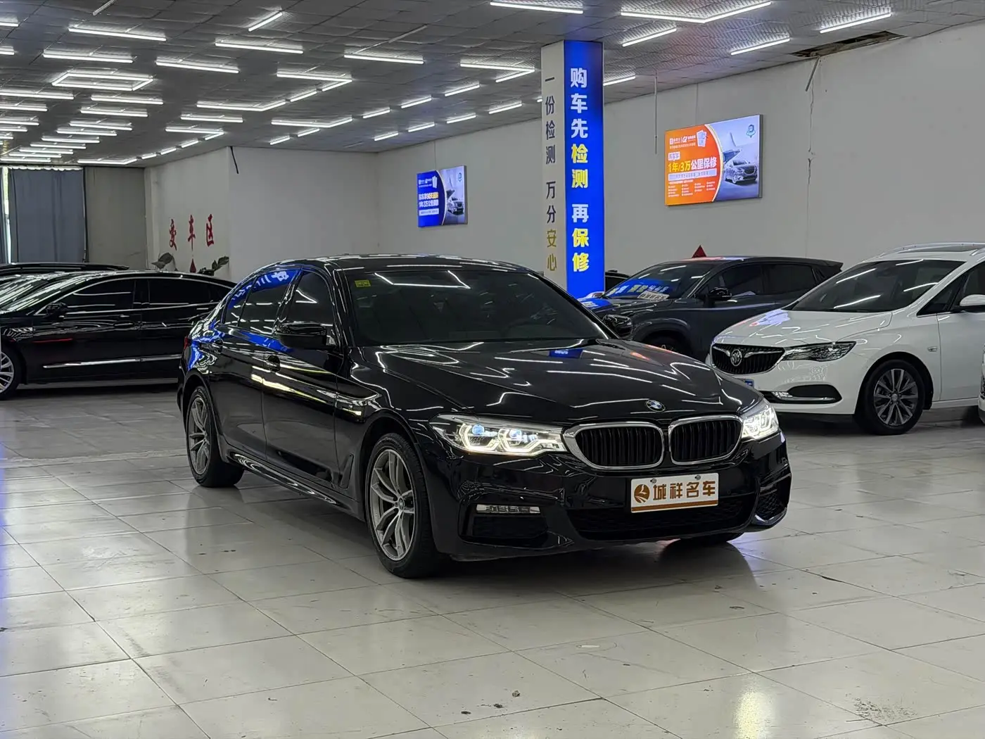 BMW 5 Series 2018 — Фото 3/10