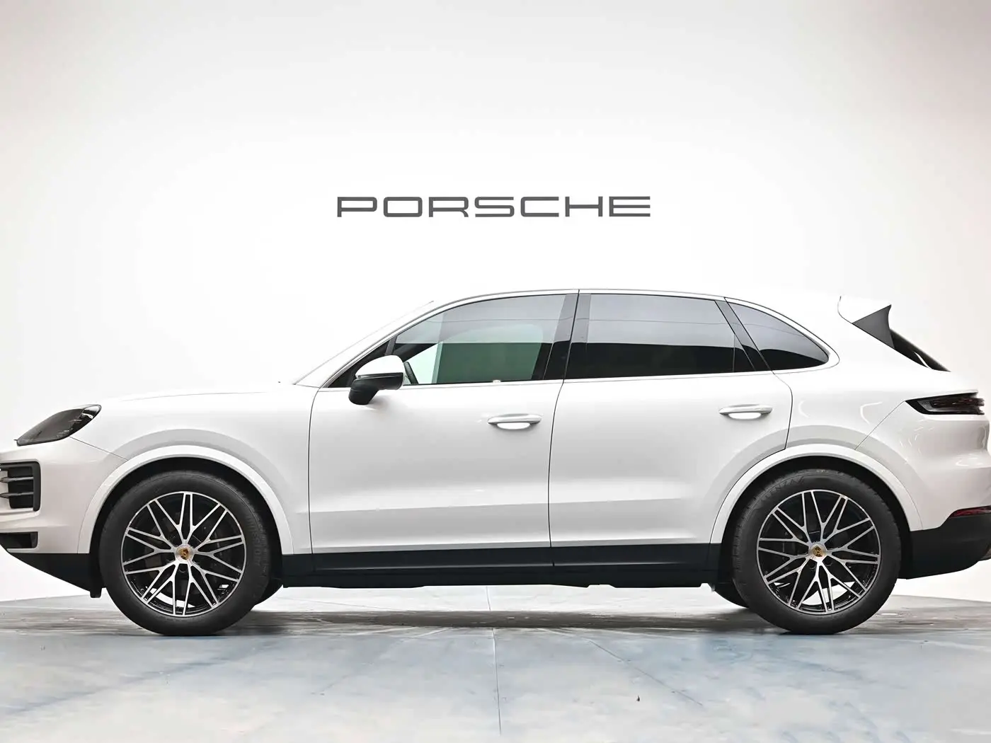Porsche Cayenne 2024 — Photo 3/15