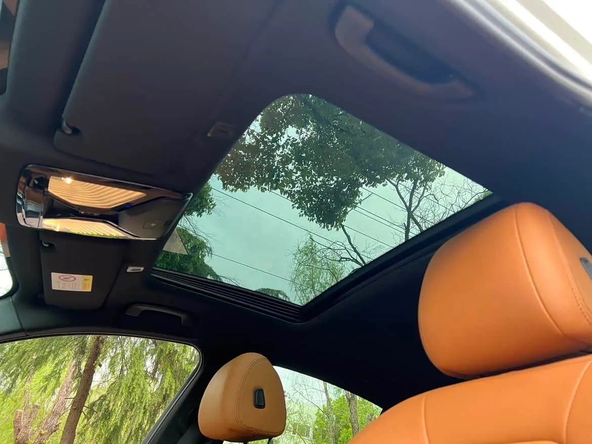 BMW 5 Series 2018 — Фото 16/16
