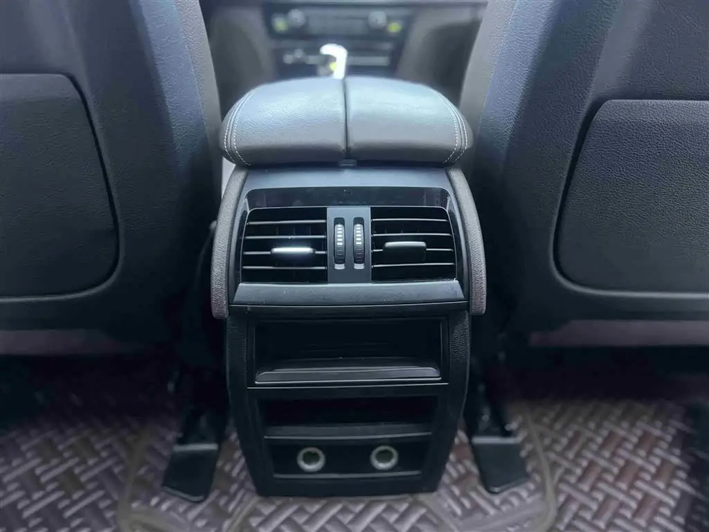 BMW X5 2015 — Фото 17/20