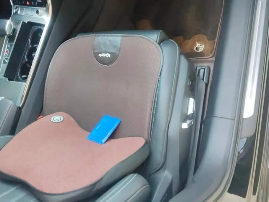 Audi A6L 2023 — Photo 3/8