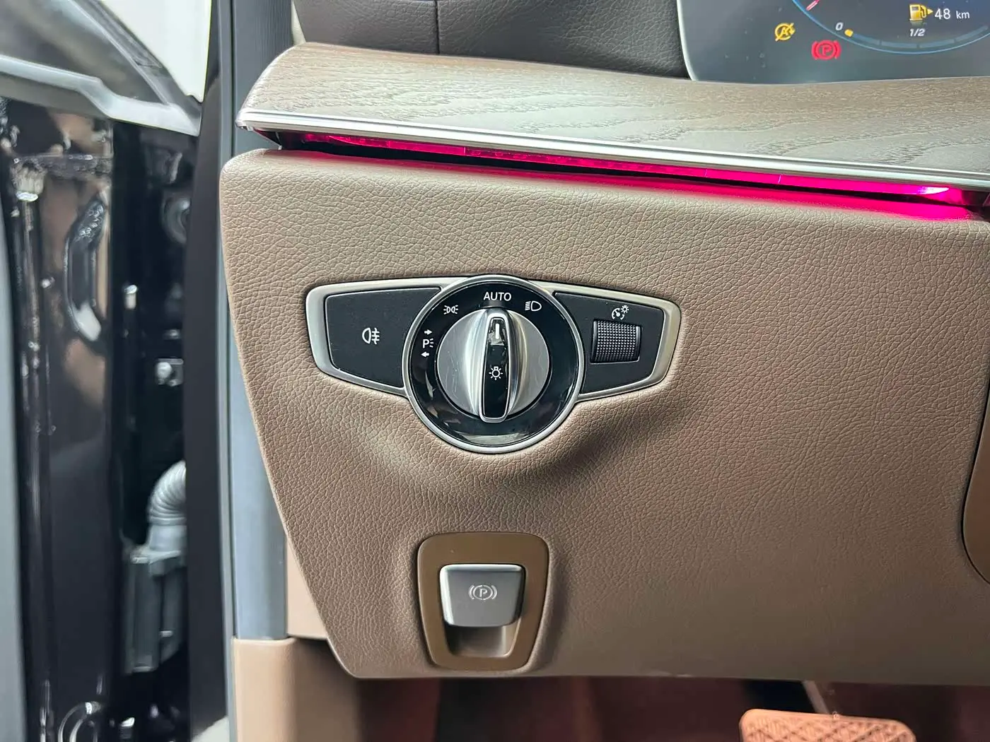 Mercedes-Benz E-Class 2022 — Фото 11/18