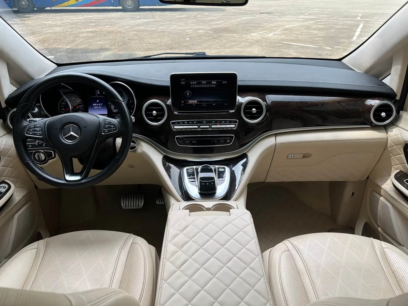 Mercedes-Benz V-Class 2021 — Photo 6/20