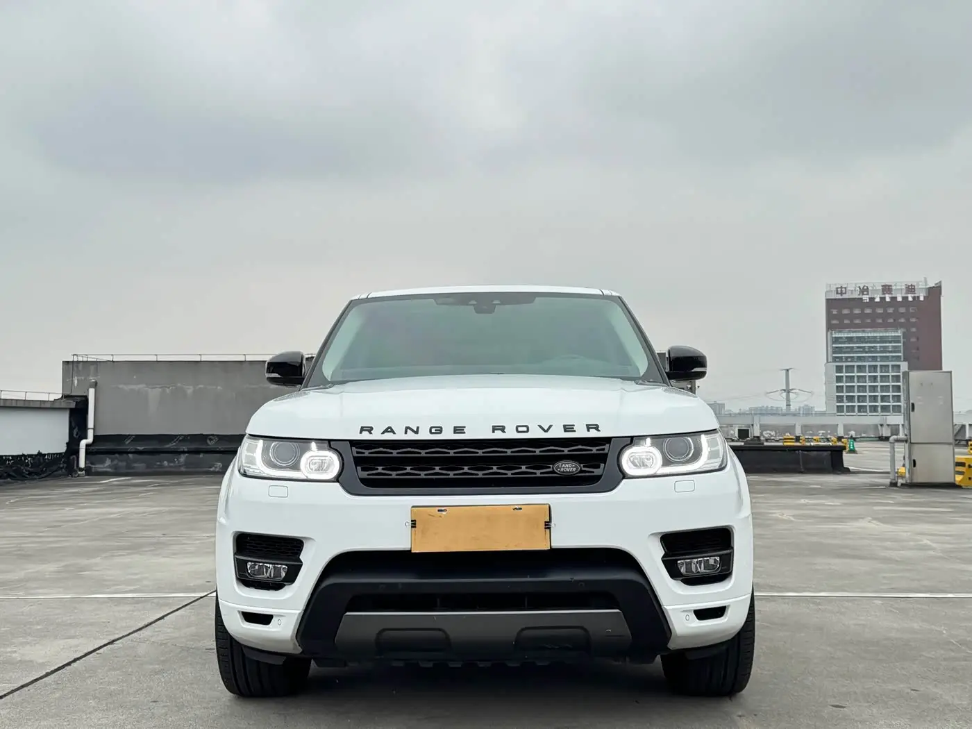 Land Rover Range Rover Sport 2017 — Фото 2/18