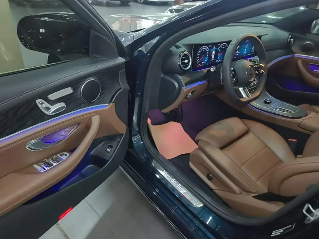 Mercedes-Benz E-Class 2023 — Фото 16/20