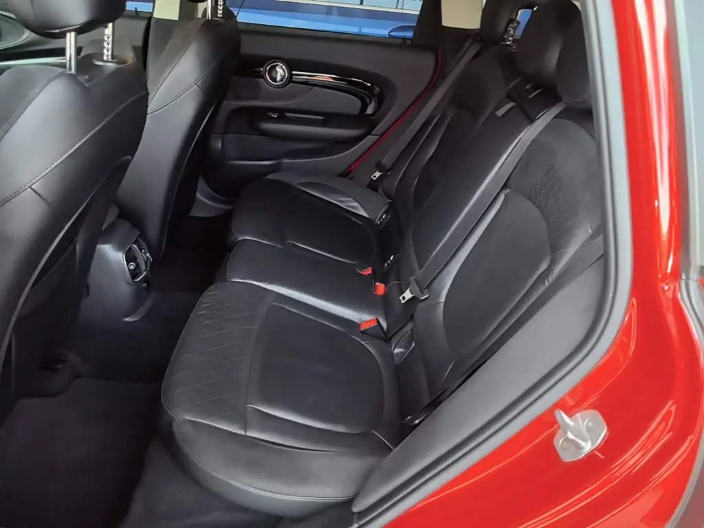 MINI CLUBMAN 2018 — Фото 17/20