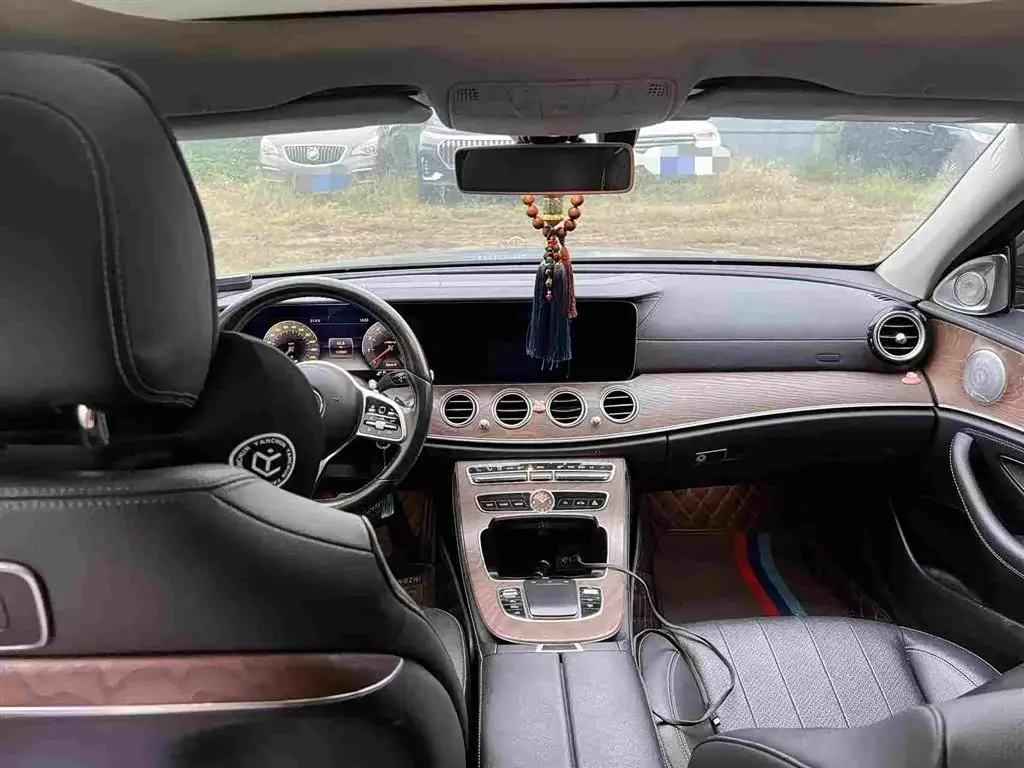Mercedes-Benz E-Class 2019 — Фото 20/20