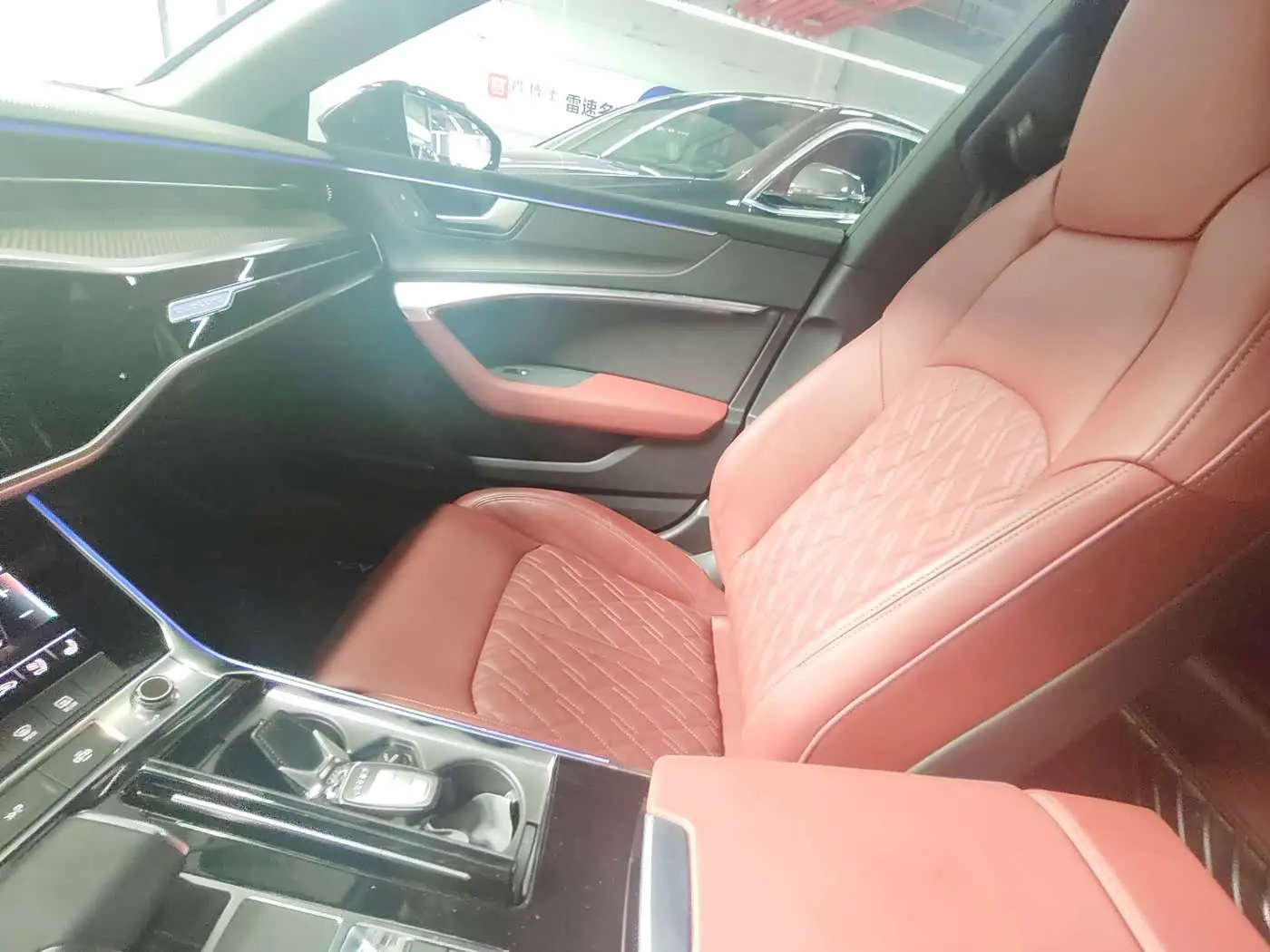 Audi A7L 2023 — Фото 9/16
