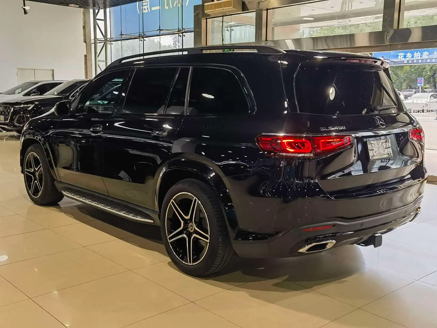 Mercedes-Benz GLS 2022 — Photo 13/19