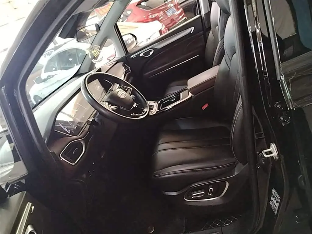 GAC Trumpchi Trumpchi M6 2024 — Şəkil 15/20