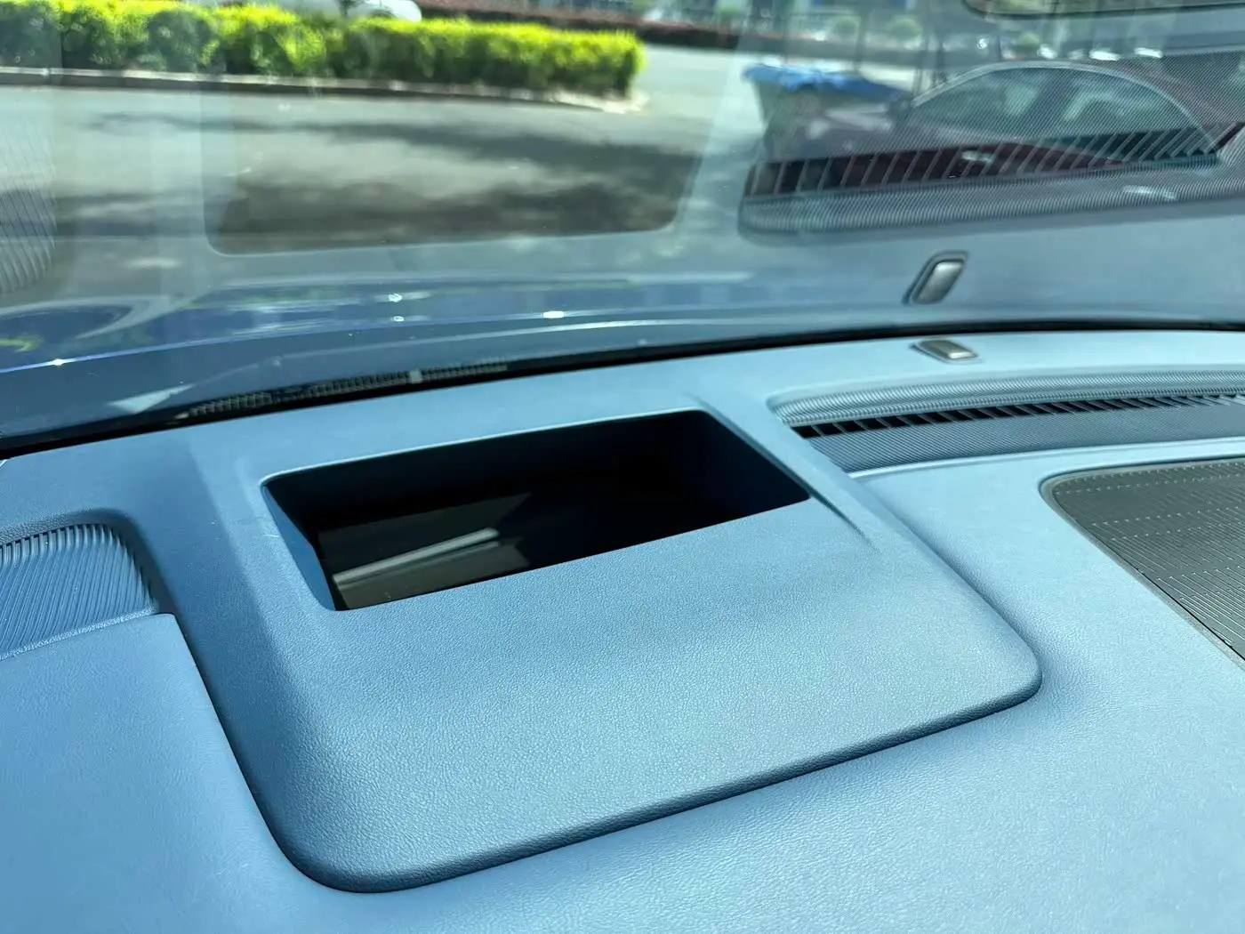 Buick GL8 New Energy 2025 — Photo 10/20