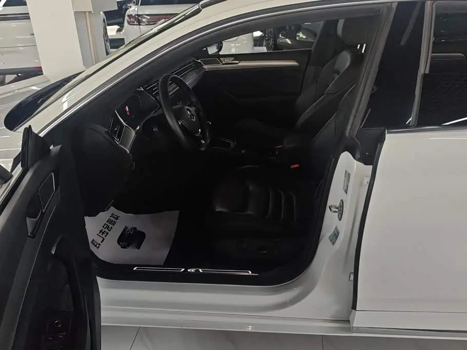 Volkswagen FAW-Volkswagen CC 2021 — Photo 9/16