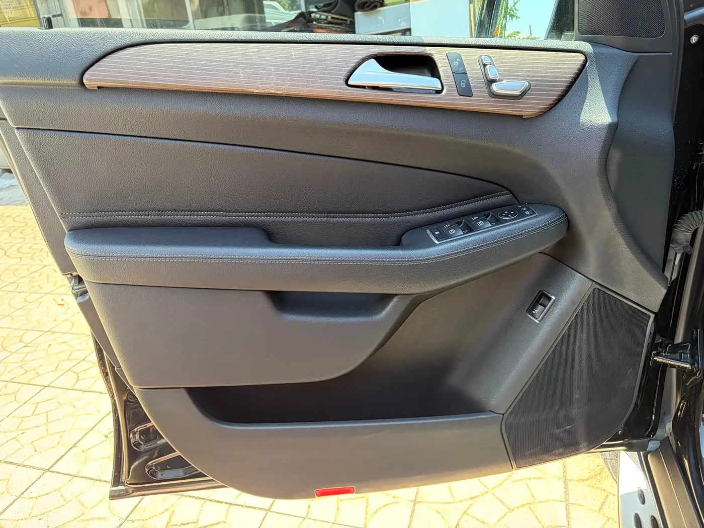 Mercedes-Benz GLE 2018 — Photo 6/20
