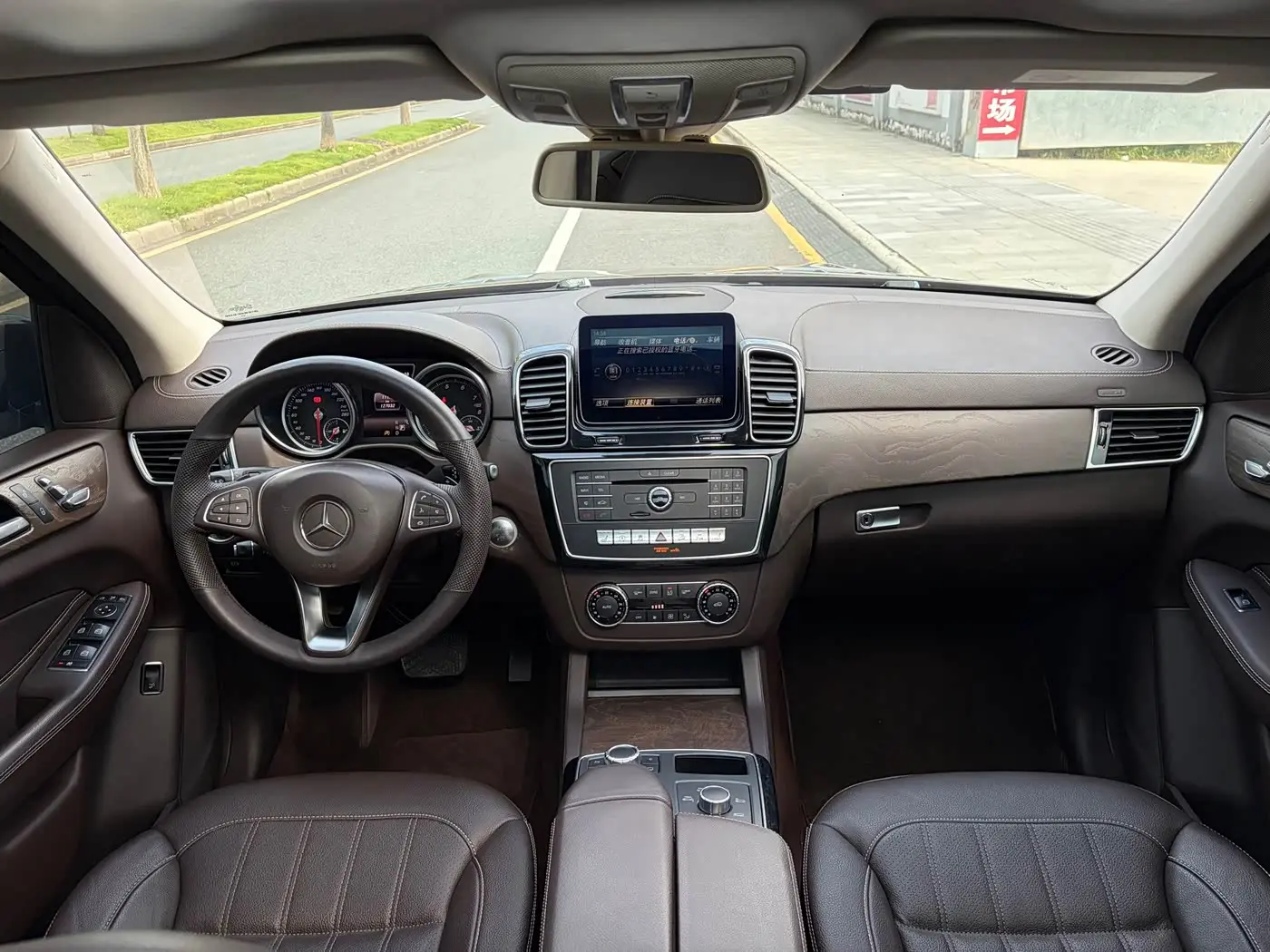 Mercedes-Benz GLE 2017 — Фото 7/11