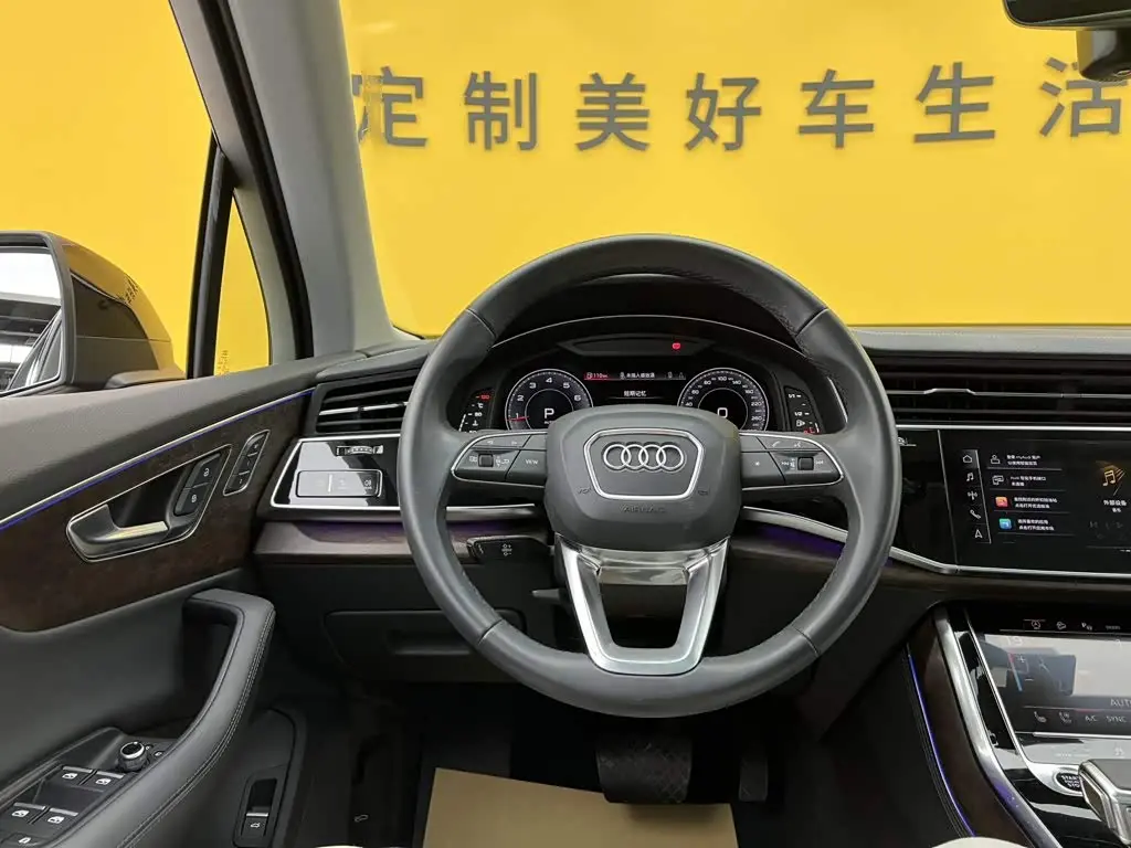 Audi Q7 2024 — Photo 15/20