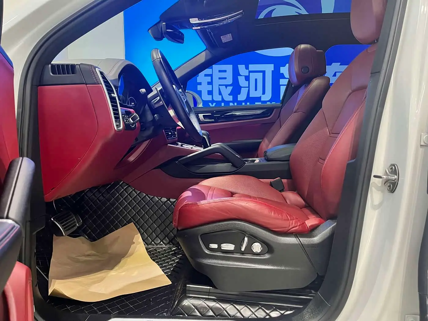 Porsche Cayenne 2019 — Şəkil 11/15