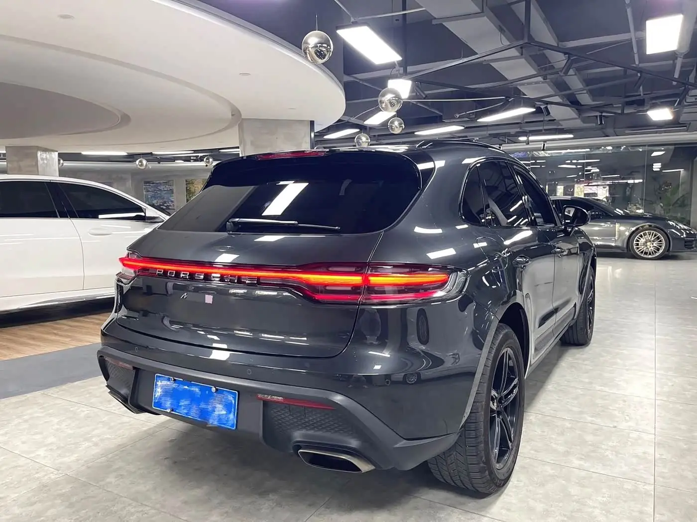 Porsche Macan 2022 — Photo 3/9
