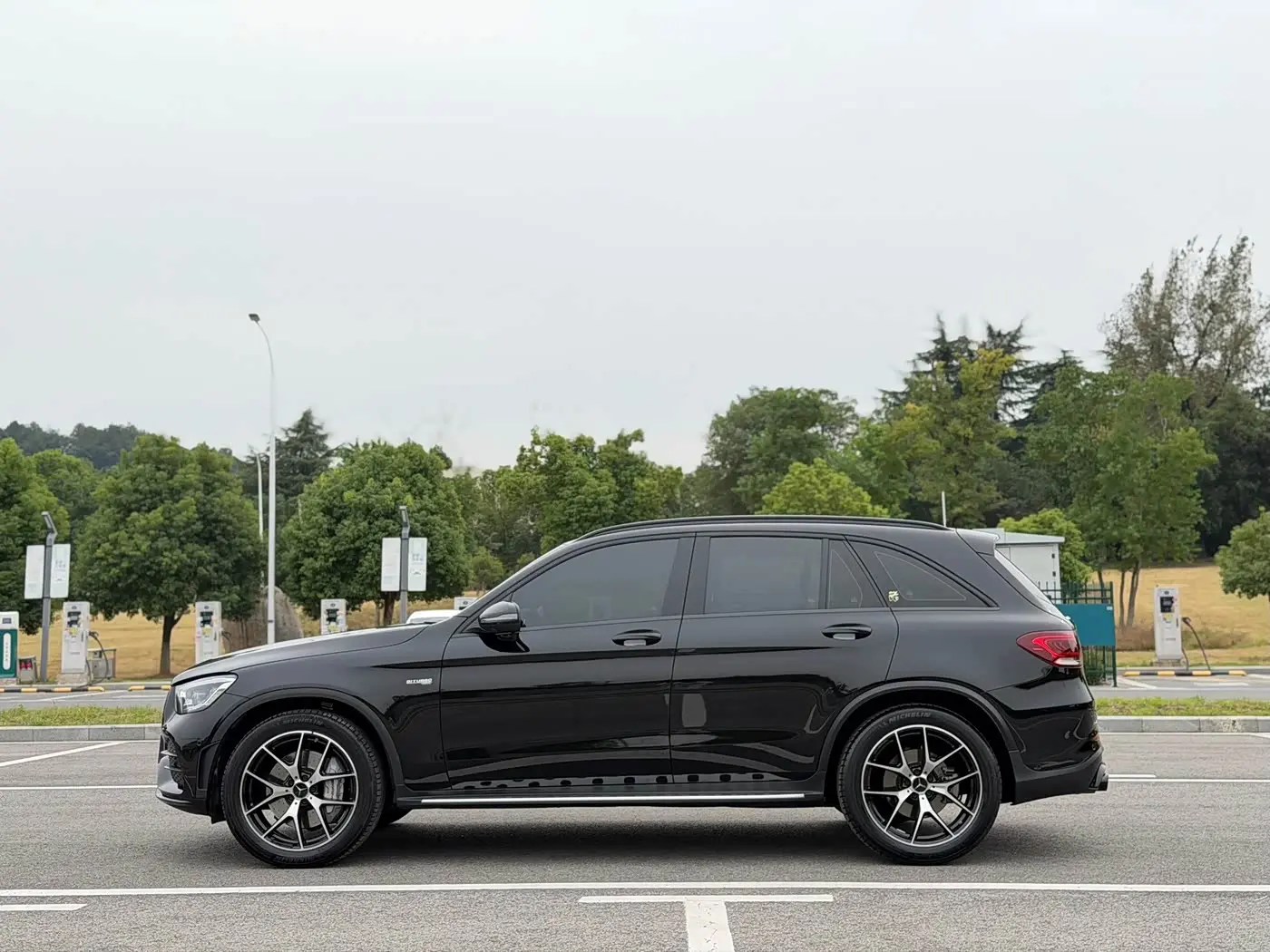 Mercedes-Benz GLC AMG 2021 — Фото 4/20