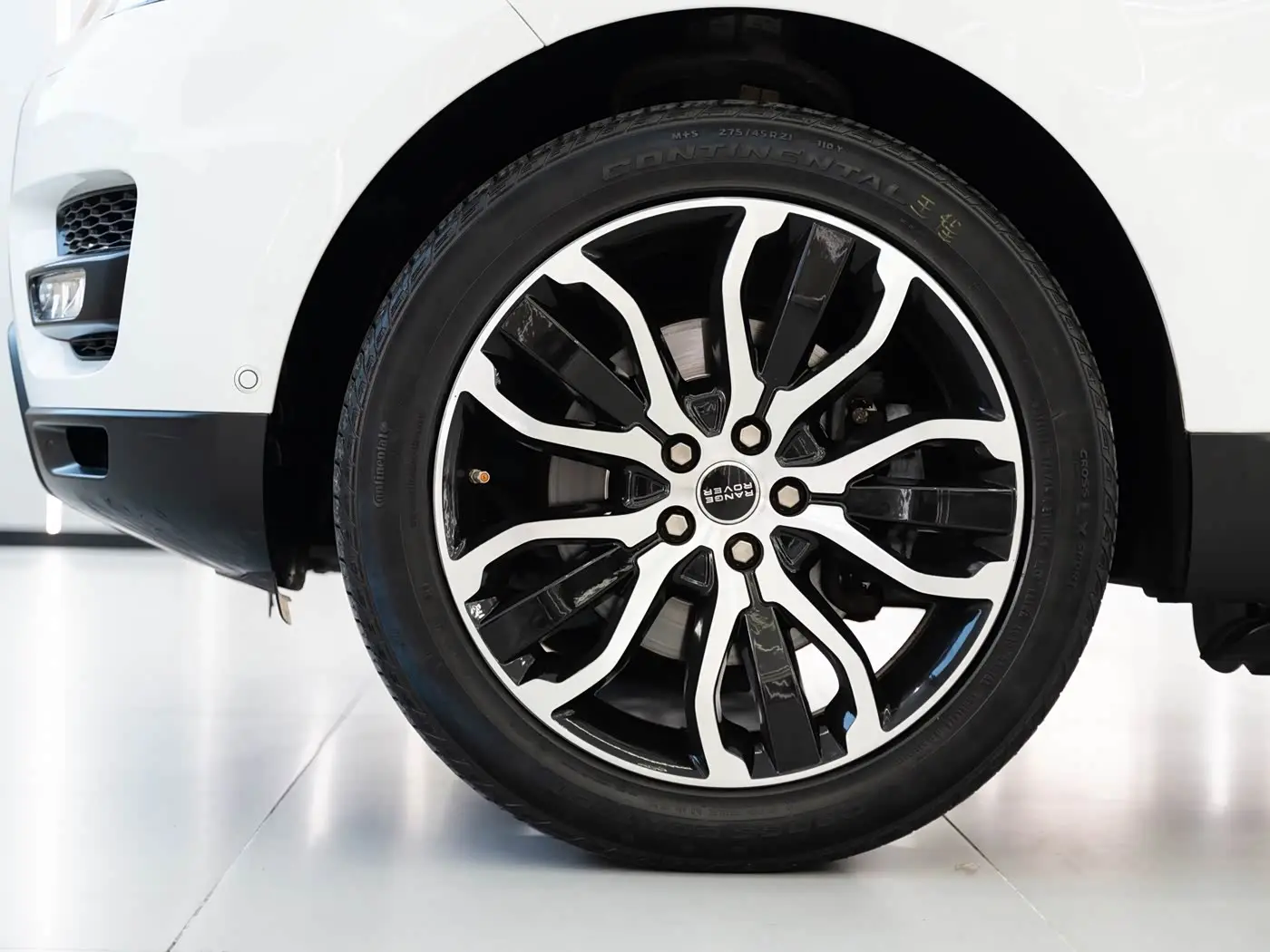 Land Rover Range Rover Sport 2015 — Фото 6/17