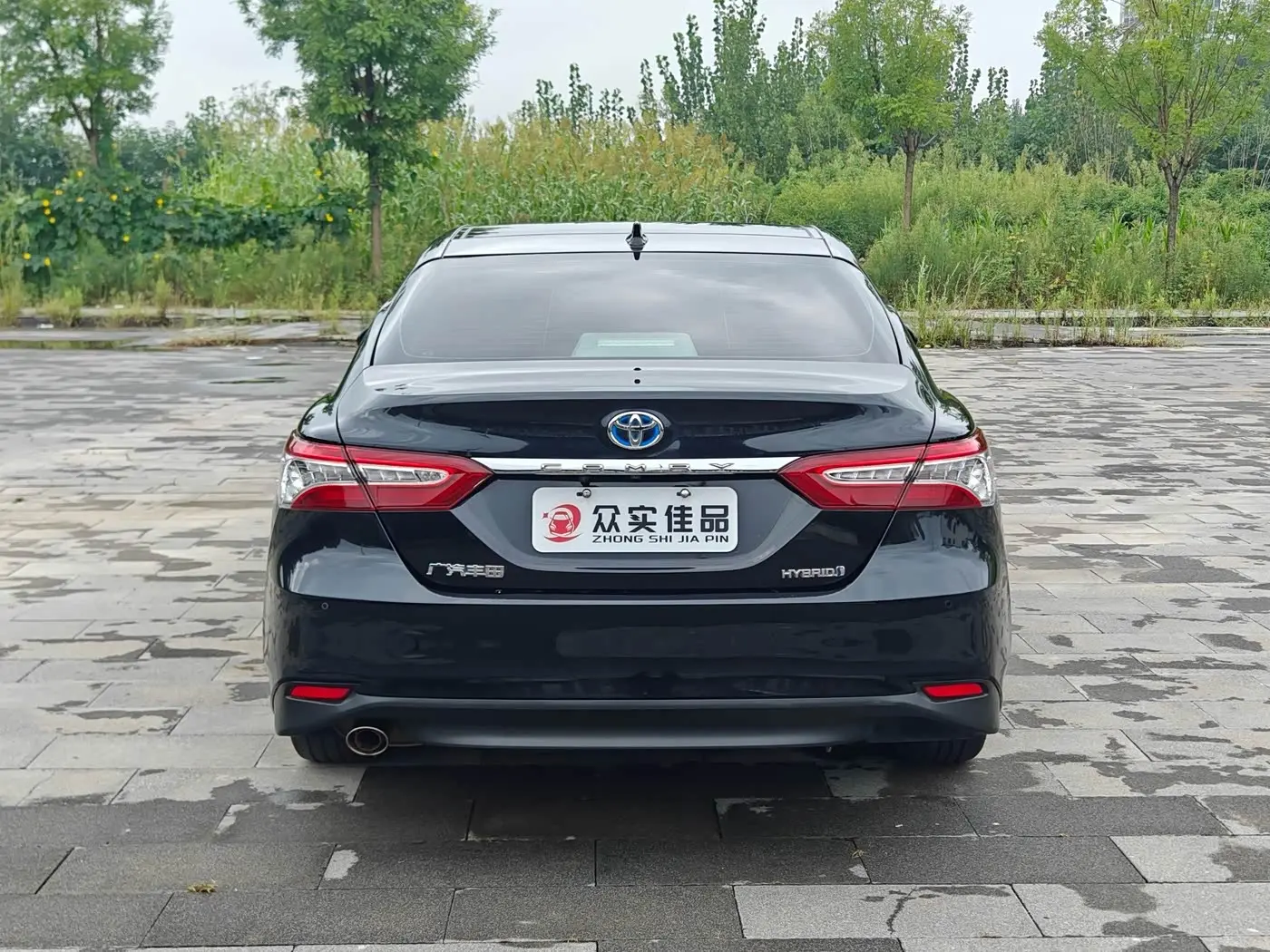 Toyota Camry 2021 — ფოტო 8/20