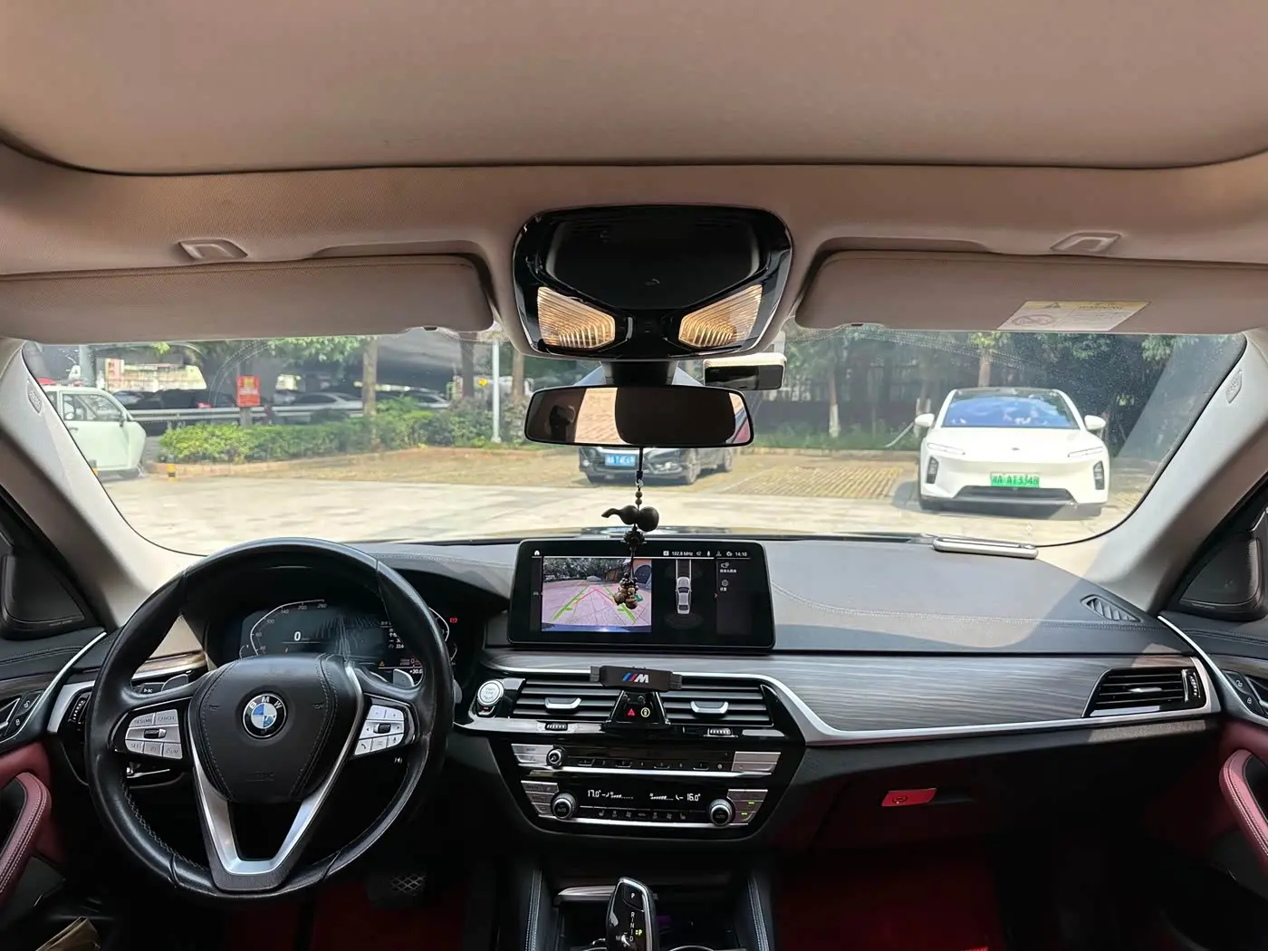 BMW 5 Series 2022 — Photo 8/11