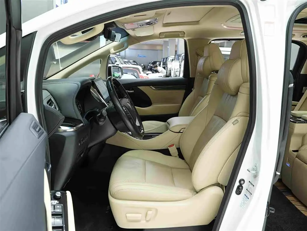 Toyota Alphard 2021 — Фото 11/20