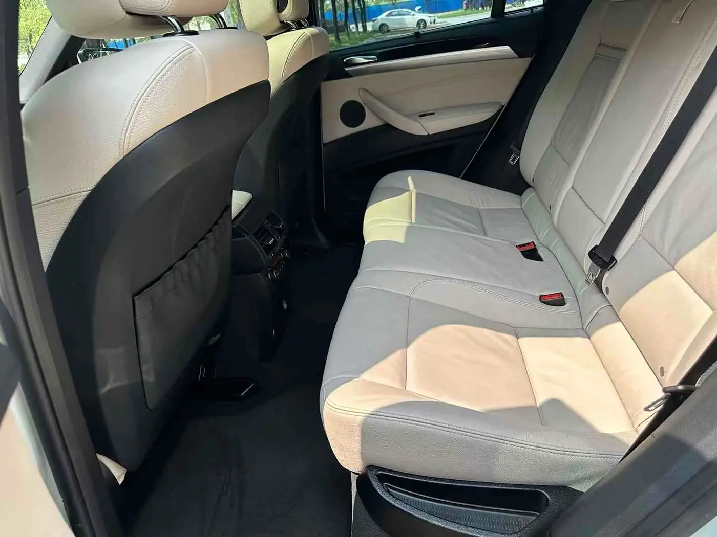 BMW X6 2015 — Фото 9/16