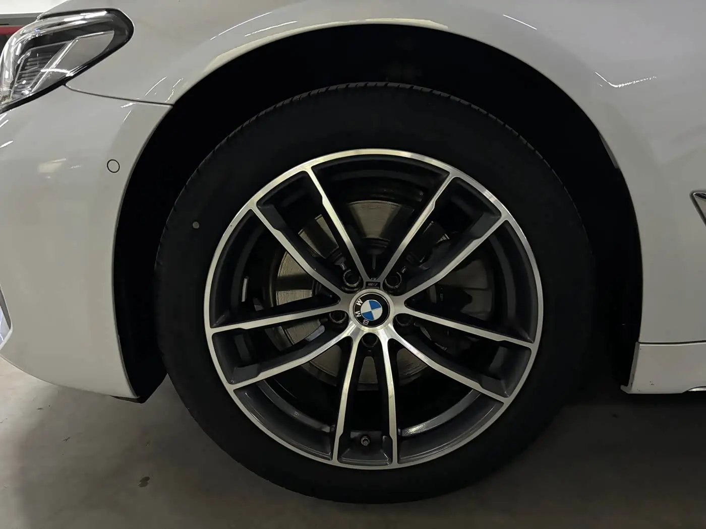 BMW 5 Series 2021 — Photo 5/9