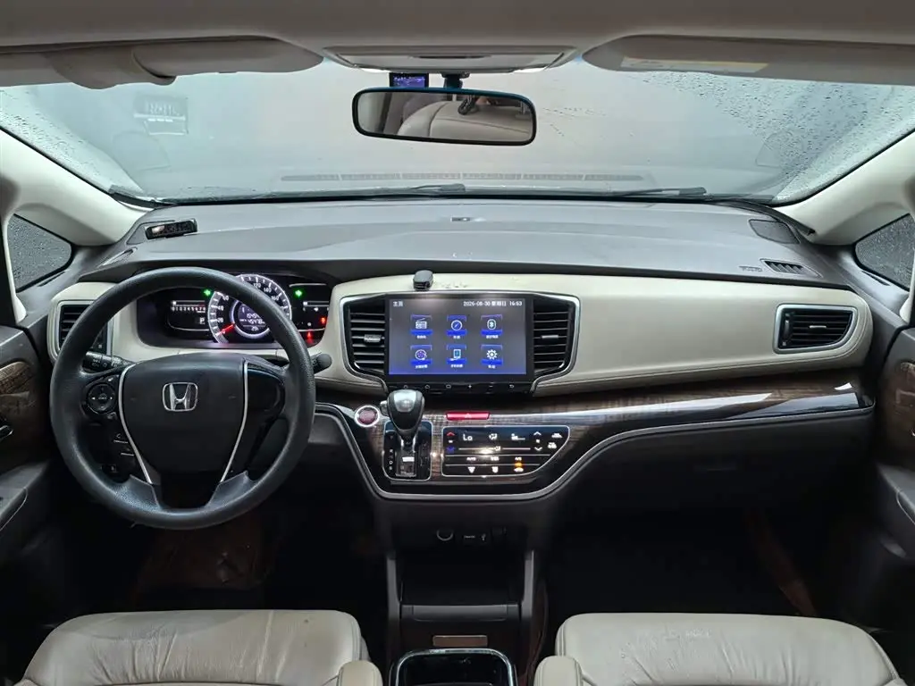 Honda Odyssey 2018 — Photo 7/20